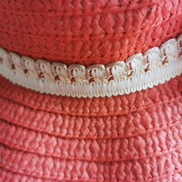 Big floppy hat! New - Picture 4 of 8